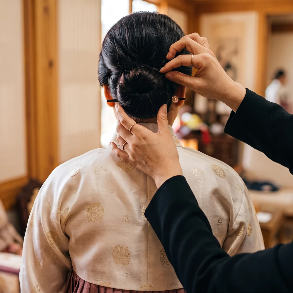 혼주 케어 — 혼주 한복과 매무새